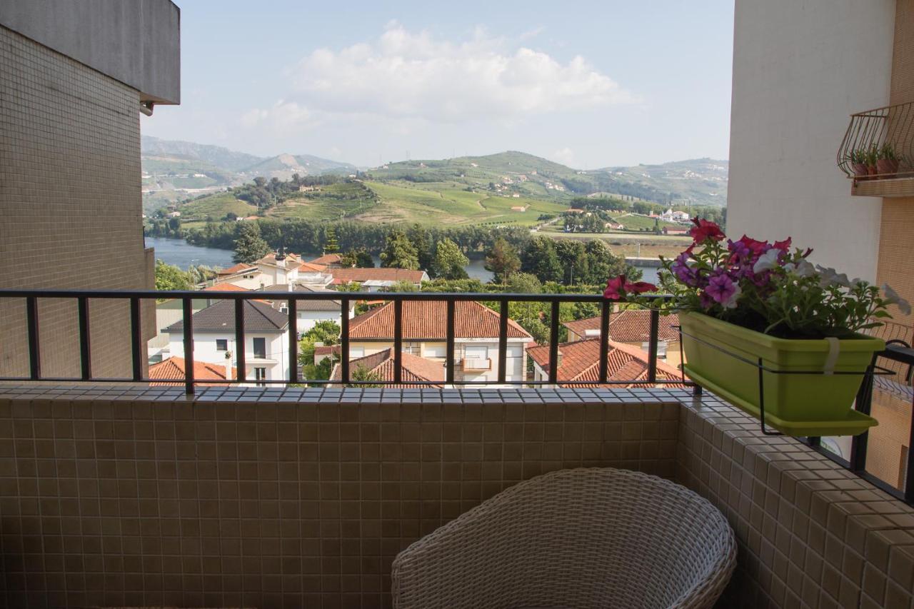 The Rooftop Suites Peso da Regua Exterior photo